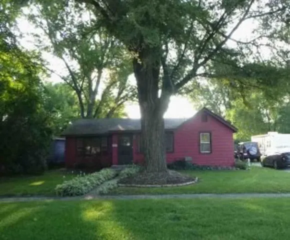 23915 Ivy St, Schneider, IN 46376
