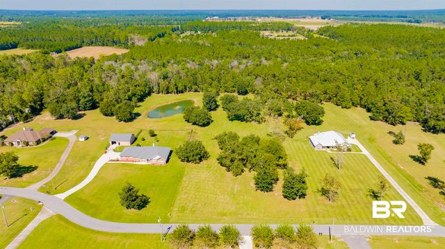 Chatelaine Rd, Elberta, AL 36530