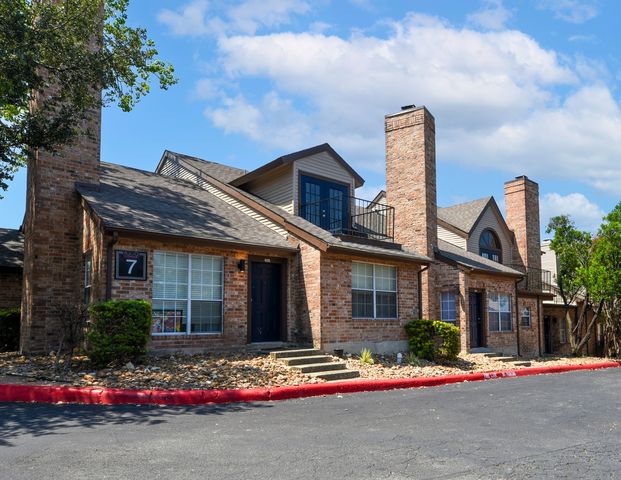 8722 Cinnamon Creek Dr, San Antonio, TX 78240