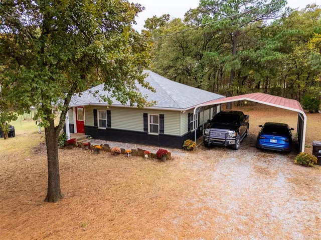 33109 Hardesty Rd, Shawnee, OK 74801