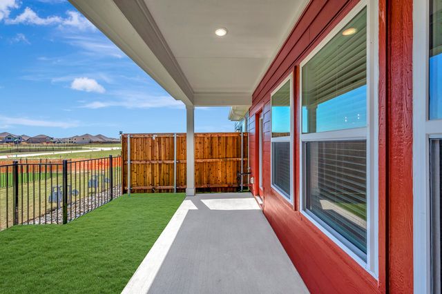 9404B Mill St, Providence Village, TX 76227