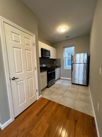 60 Steuben St #1, East Orange, NJ 07018