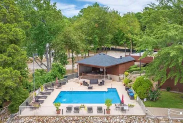 142 Lake Hamilton Dr #302, Hot Springs National Park, AR 71913