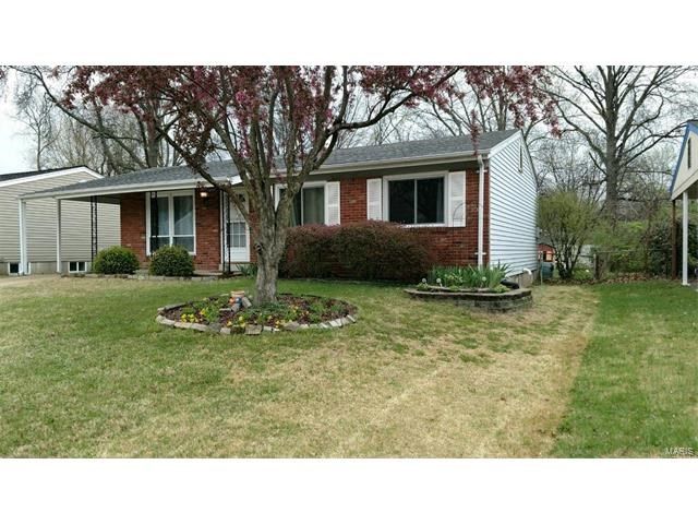 2848 Laurel View Ln, Maryland Heights, MO 63043