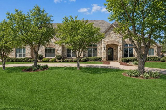 8900 Augusta Dr, Granbury, TX 76049
