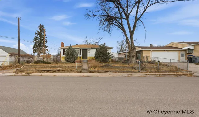 2314 E  15th St, Cheyenne, WY 82001