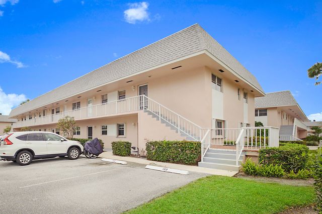 18081 SE Country Club Dr #19190, Tequesta, FL 33469