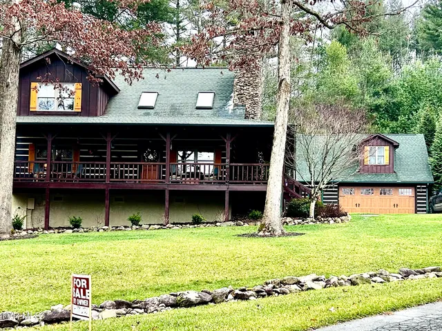 171 Bankers Bnd, Mountain City, TN 37683