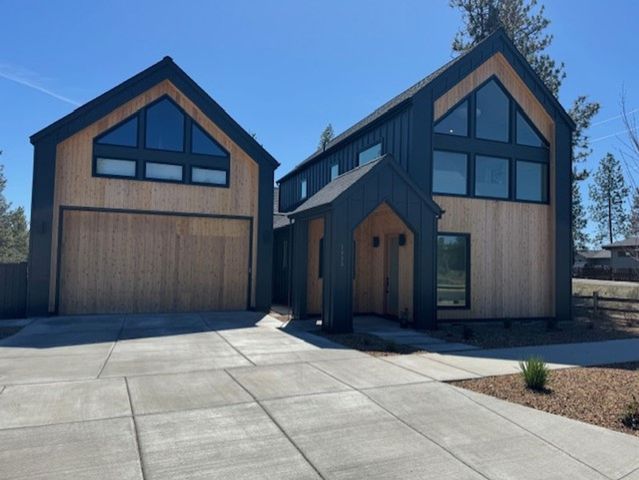 3093 NW Blodgett Way, Bend, OR 97703