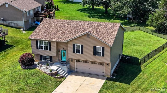 15 Fredde Ct, Wentzville, MO 63385