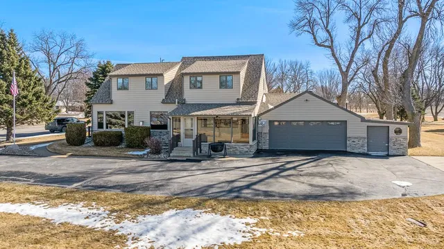 509 Cottage Ave, Hendricks, MN 56136
