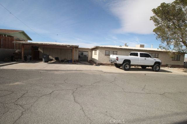 445 Highland Ave, Barstow, CA 92311