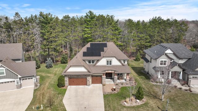 887 Pinetree Ct, Little Canada, MN 55109