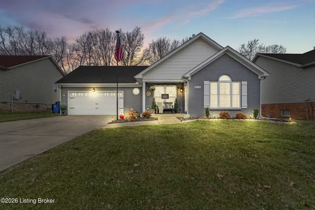 215 Woodfield Cir, Shelbyville, KY 40065