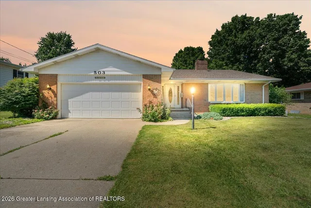 503 E  Sturgis St, Saint Johns, MI 48879