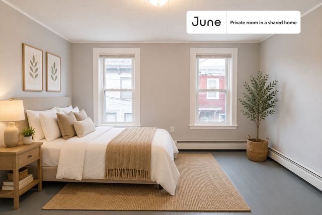 6 7th St #C, Cambridge, MA 02141