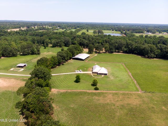 3148 Volley Campbell Rd, Terry, MS 39170