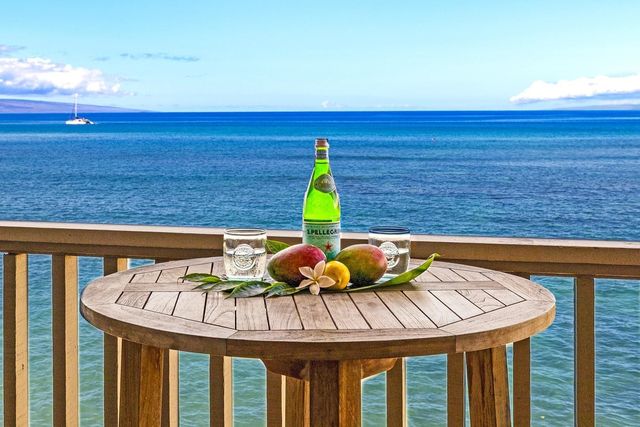 4435 Lower Honoapiilani Rd #303, Lahaina, HI 96761
