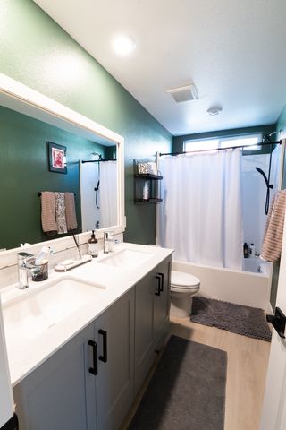 17033 Zion Dr, Santa Clarita, CA 91387