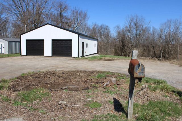 4897 E  State Road 54, Bloomfield, IN 47424