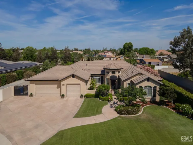 14918 Thunder Valley Rd, Bakersfield, CA 93314