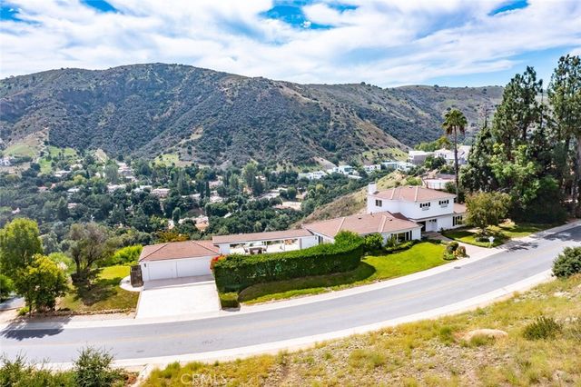 30 Stagecoach Rd, Bell Canyon, CA 91307