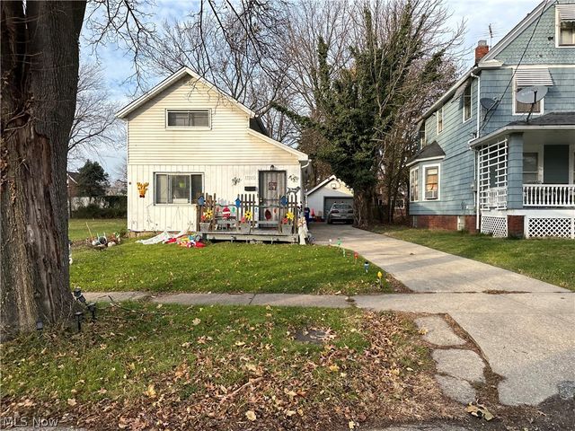 15321 Ridpath Ave, Cleveland, OH 44110