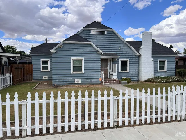2010 Cherry St, Bakersfield, CA 93304