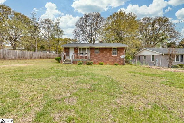 49 Tuskegee Ave, Greenville, SC 29607