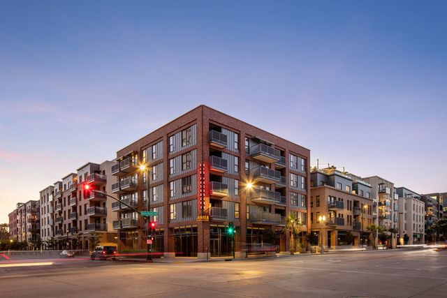75 W  Holly St #2078, Pasadena, CA 91103