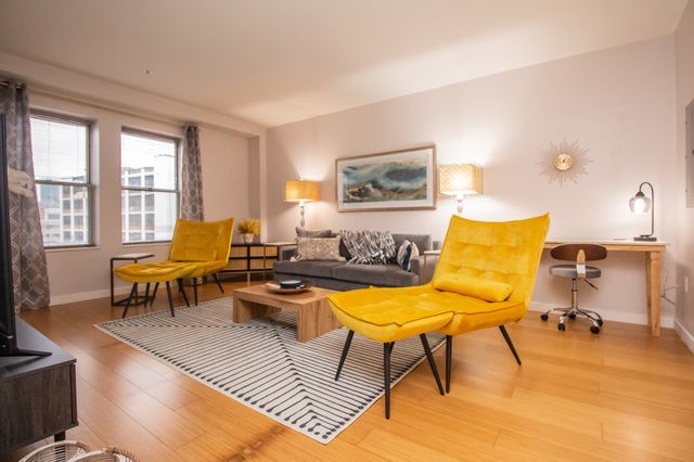16 Miner St #401, Boston, MA 02215