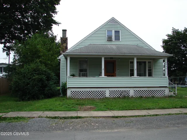 2208 Royal Ave, Williamsport, PA 17701