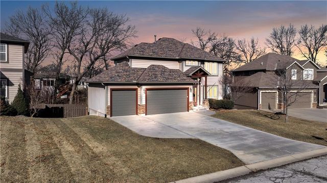 1236 Vivian Dr, Warrensburg, MO 64093