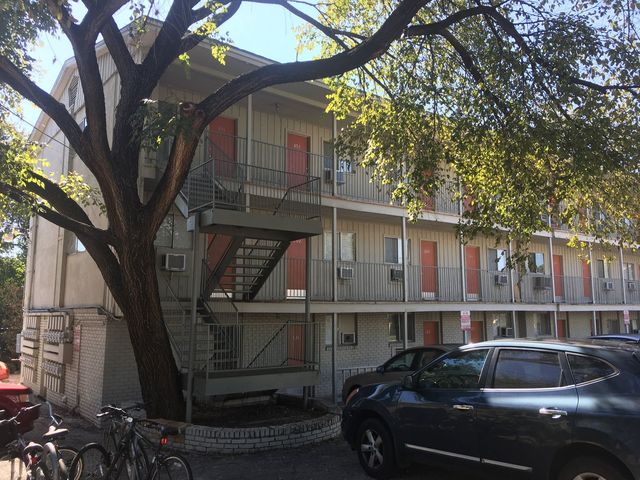 300 E  30th St   #60d48f038, Austin, TX 78705