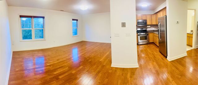 391 Pleasant St #307, Melrose, MA 02176