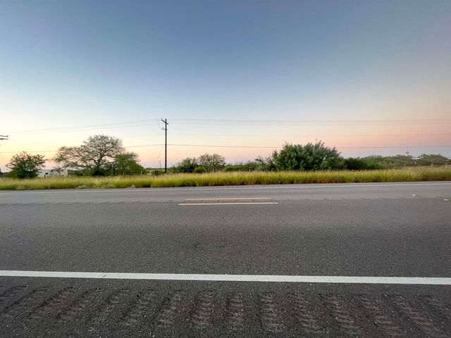 Ab St   #3075, Oilton, TX 78371