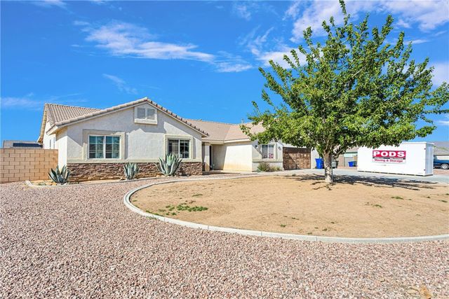 21152 Reliance Dr, Apple Valley, CA 92308
