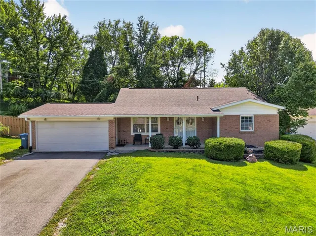 3356 San Sevilla Ct, Bridgeton, MO 63044