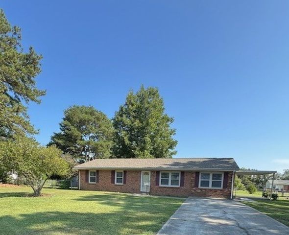 201 Rose Dr, Goldsboro, NC 27534