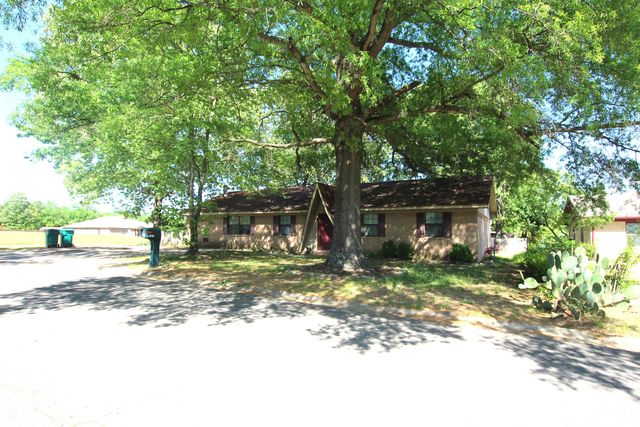 1101 S  Tampa Ave, Russellville, AR 72802