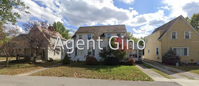 1422 F St, Lorain, OH 44052