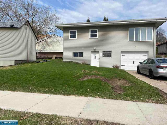 510 Broadway St S, Gilbert, MN 55741