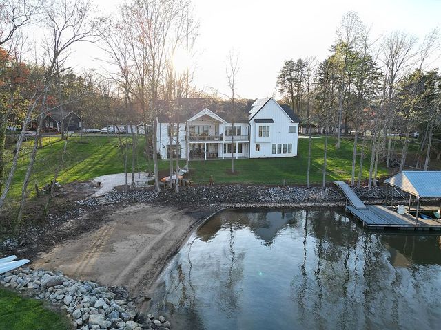 5056 Bridge Way, Denver, NC 28037