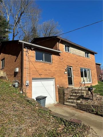 513 Lucia Dr, Pittsburgh, PA 15221