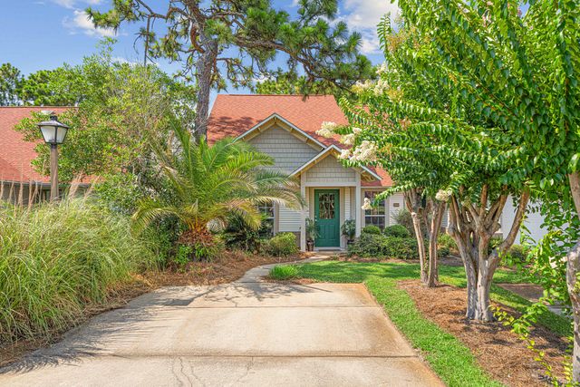 42 Via Largo #7-B, Pt Washington, FL 32459