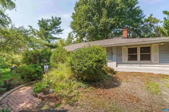 718 S  Main St, Gordonsville, VA 22942