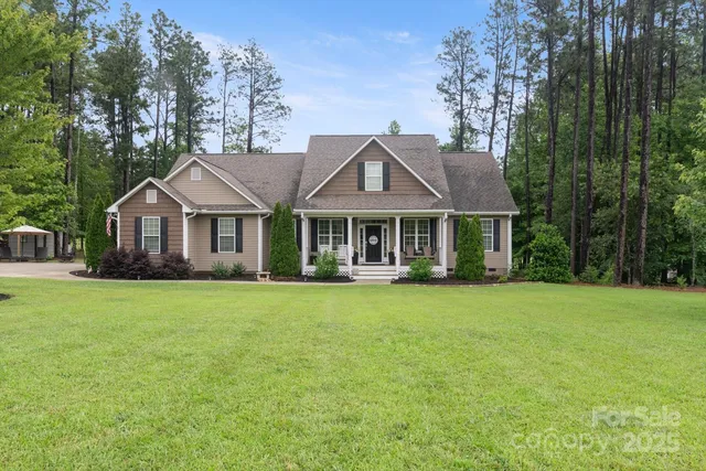 1224 Hooper Creek Rd, Tryon, NC 28782