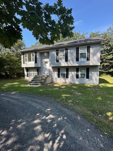 12627 Hilltop Rd, Lusby, MD 20657