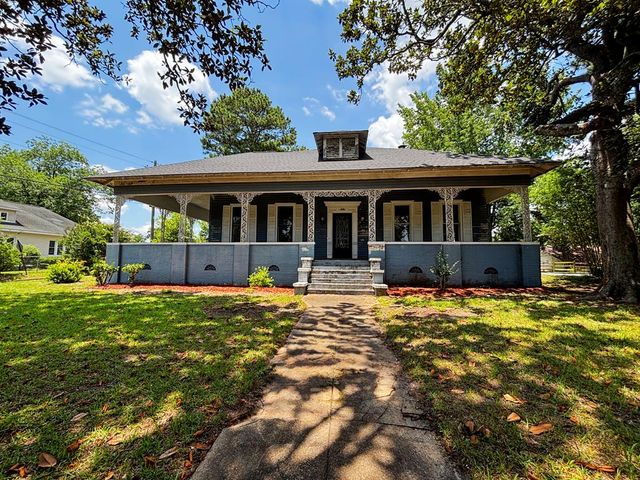 1200 N  Three Notch St, Troy, AL 36081