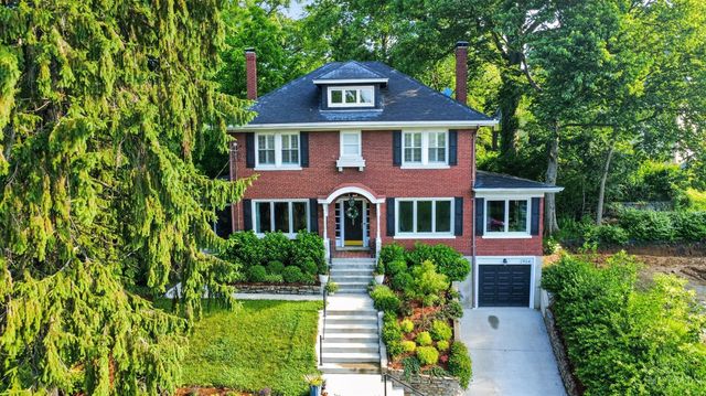 2924 Erie Ave, Cincinnati, OH 45208